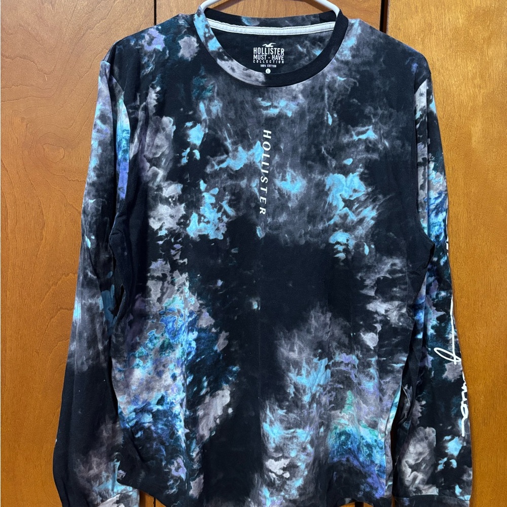 Hollister Men's Black and Blue Tie-Dye Shirt